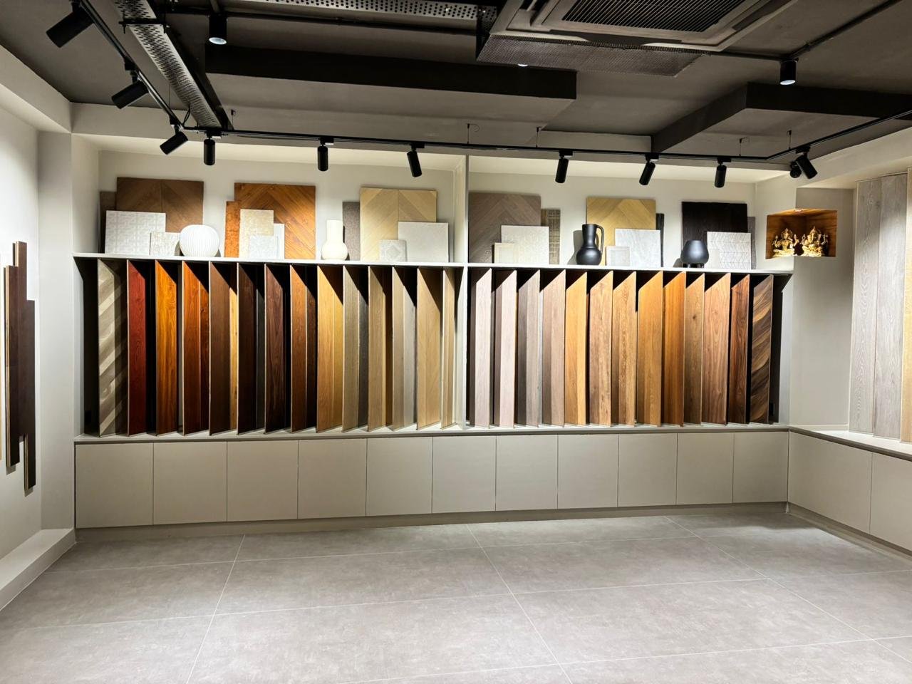 Commercial Showrooms project image 4