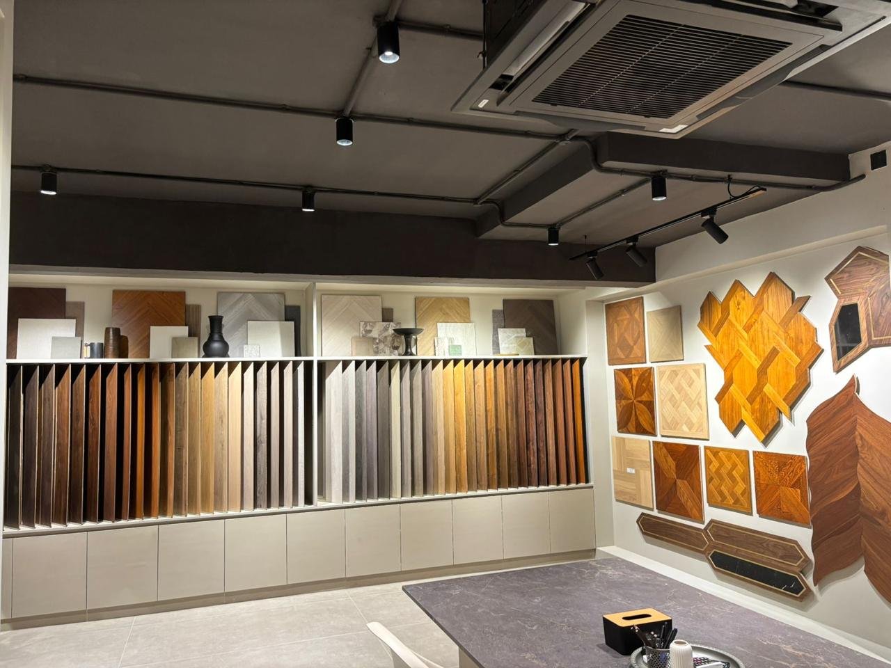 Commercial Showrooms project image 6