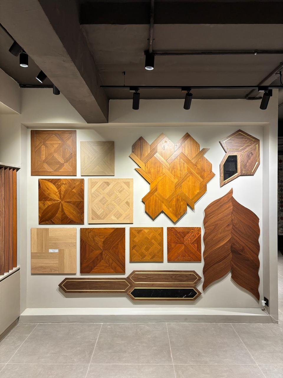 Commercial Showrooms project image 10