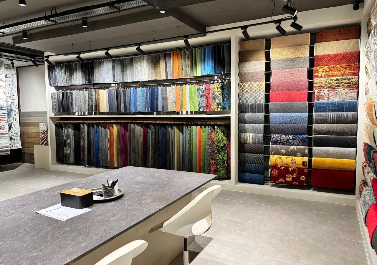 Showroom Interior Design Guide: Layout, Lighting and Branding